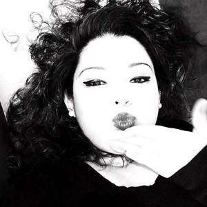 Meet your Posher, Yessenia